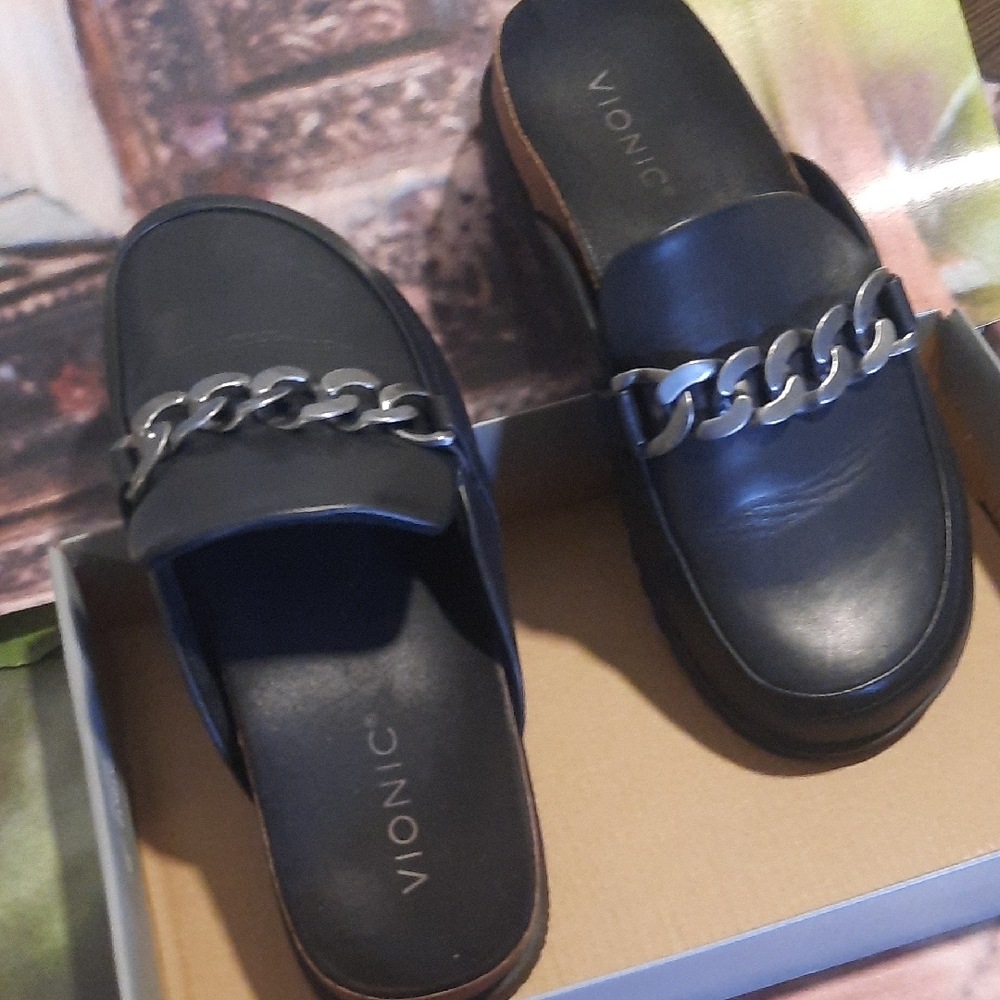Vionic Black Slip-On Loafers with Black Chain - Picture 4 of 9